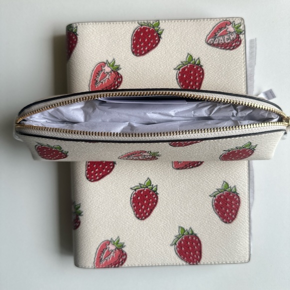 NWT Coach!! BUNDLE  notebook and pencil case set With Strawberry Print - Picture 3 of 6